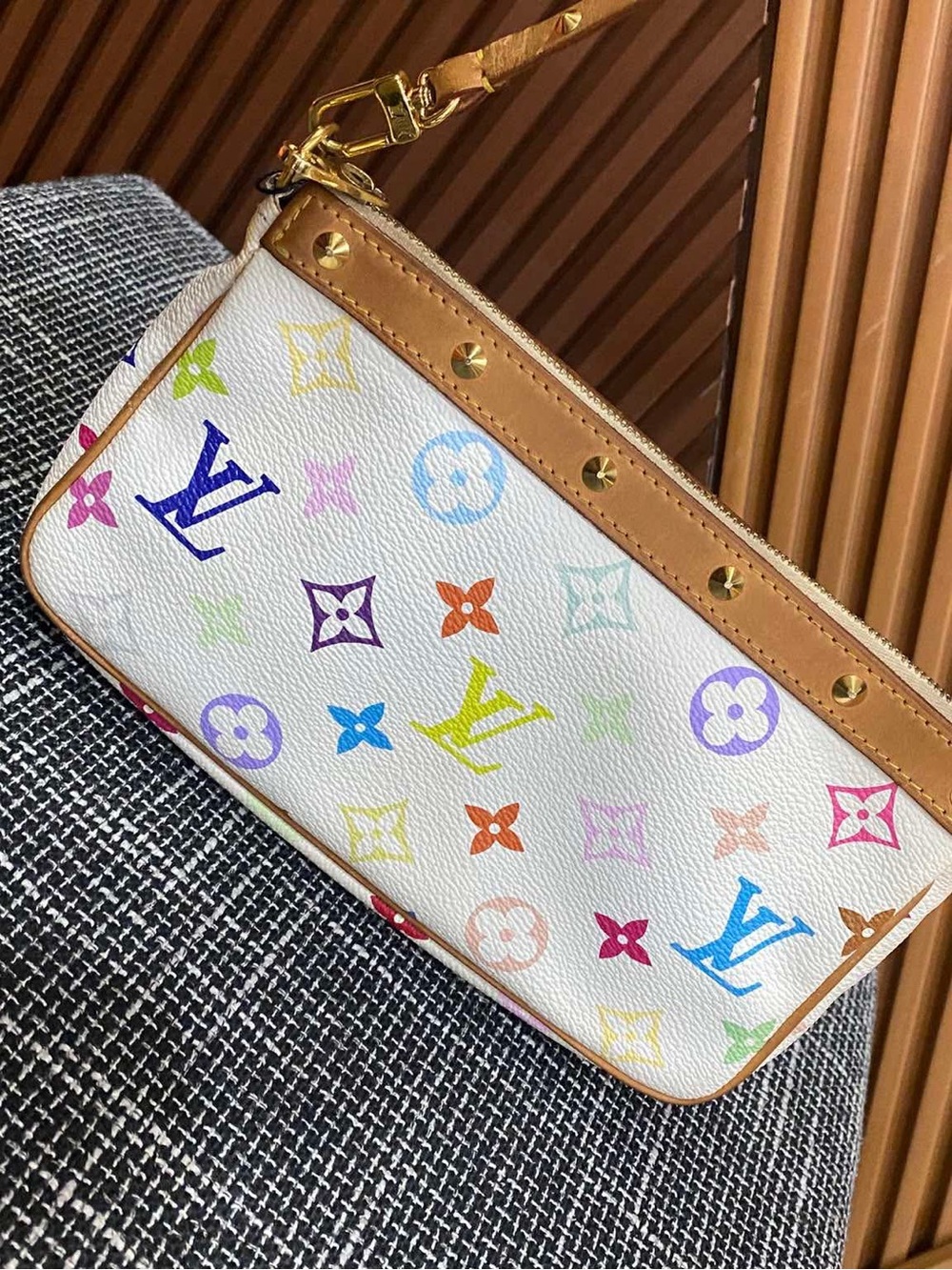 Louis Vuitton x Murakami Multicolor Pochette - Picture 9 of 16
